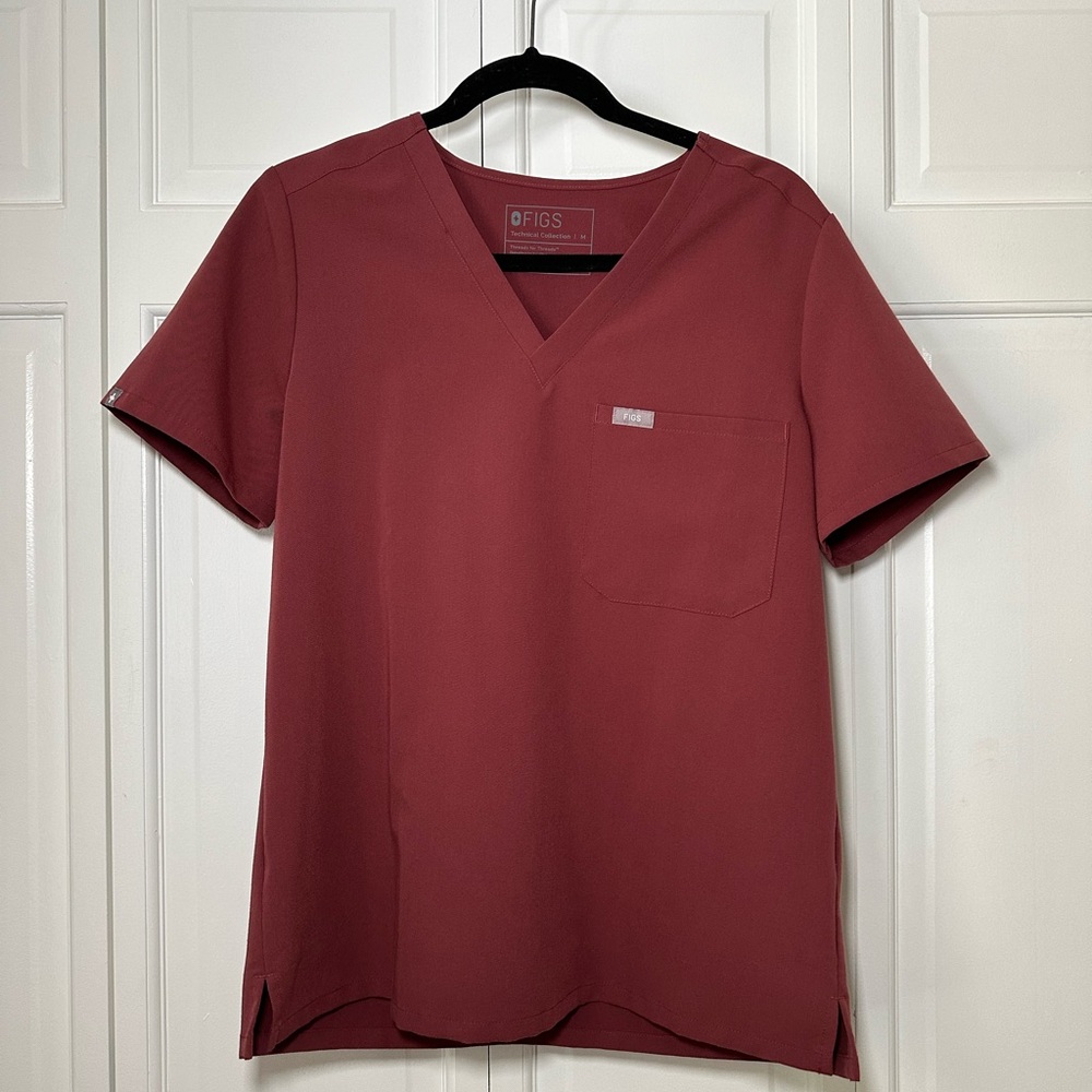 FIGS Women’s Dark cherry Catarina Scrub Top